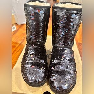 Black classic short sequin Uggs